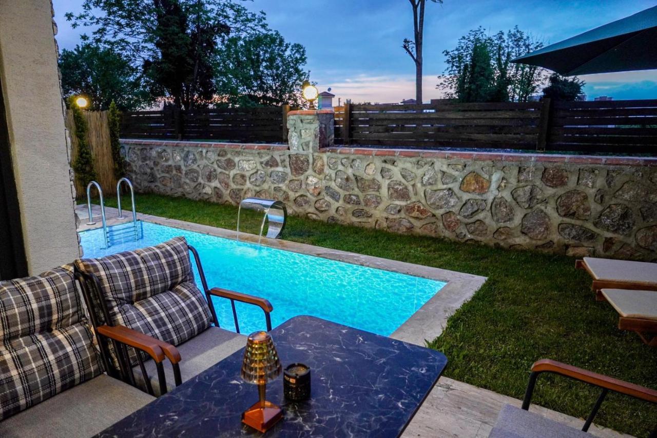Vital Home Sapanca Isitmali Havuzlu Villa&Bungalov Exterior foto